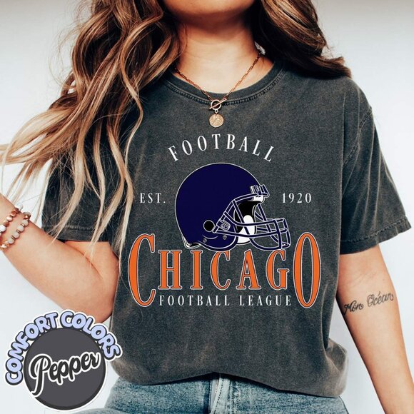 Chicago Football Classic Design Comfort Colors T-Shirt 166 - Picture 1 of 5